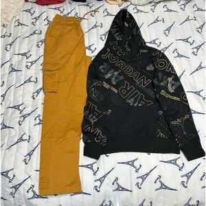 Jordan Boys’ MJ Hoodie & Utility Pants